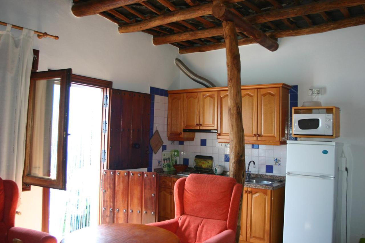 Apartamentos Y Casas Rurales Las Terrazas De La Alpujarra Bubion Exterior photo