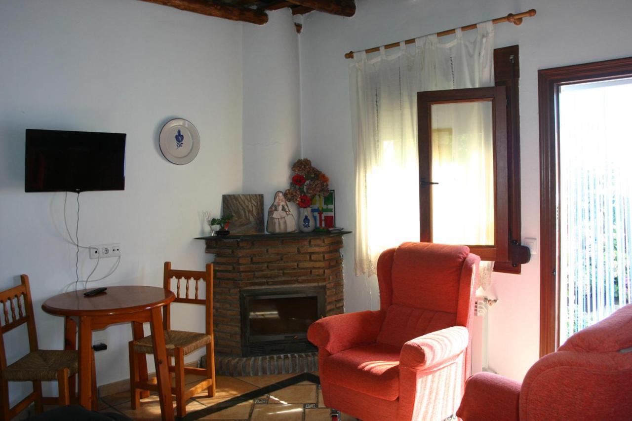 Apartamentos Y Casas Rurales Las Terrazas De La Alpujarra Bubion Exterior photo