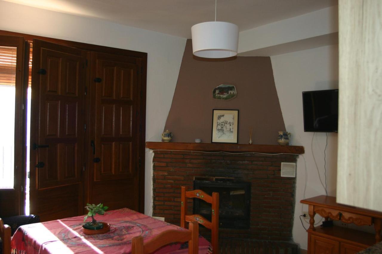 Apartamentos Y Casas Rurales Las Terrazas De La Alpujarra Bubion Exterior photo