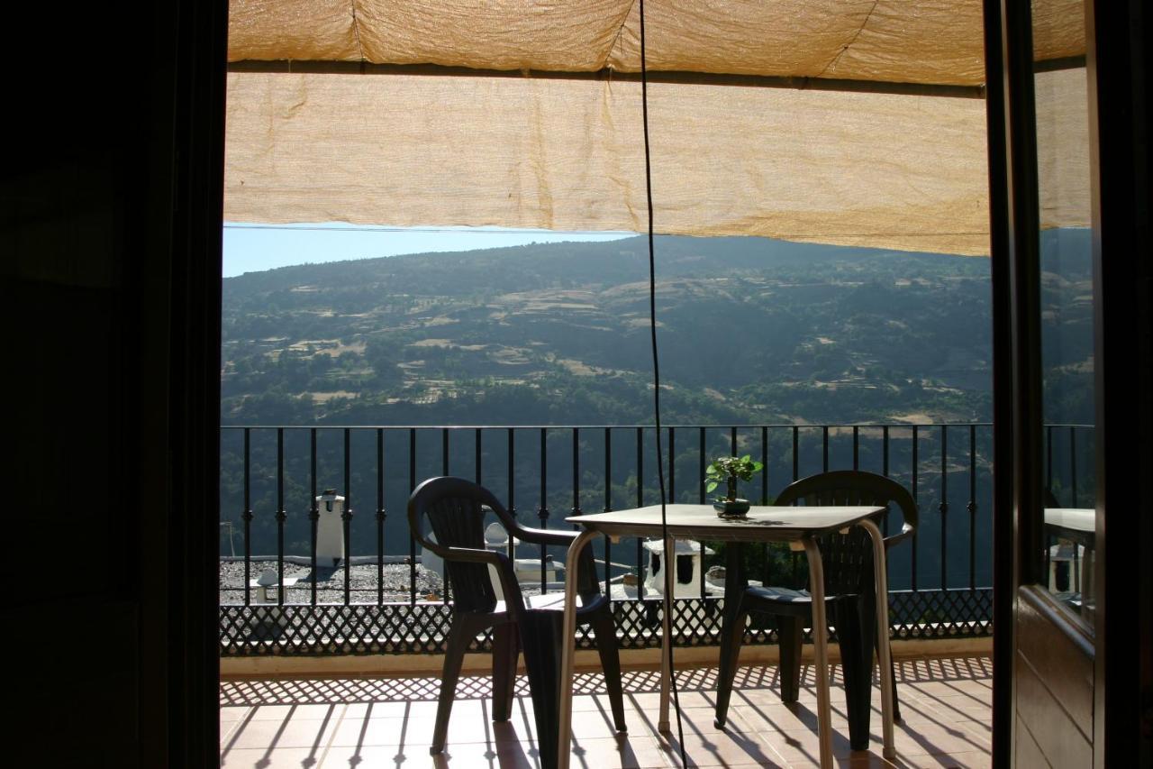 Apartamentos Y Casas Rurales Las Terrazas De La Alpujarra Bubion Exterior photo